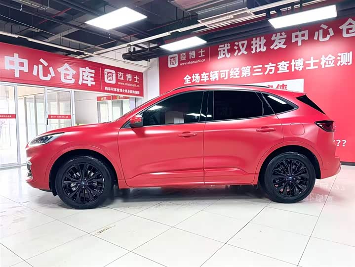 Фото 4 - Ford Escape