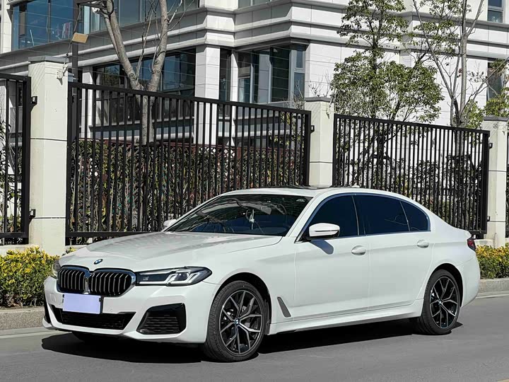 Фото 1 - BMW 5 Series