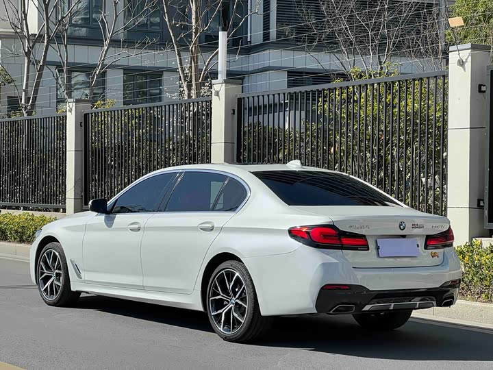 Фото 4 - BMW 5 Series
