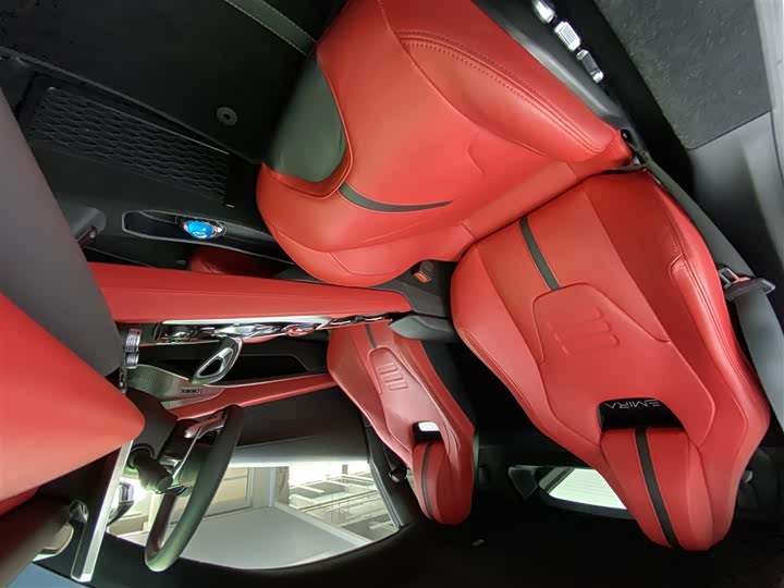 Фото 8 - Lotus Emira