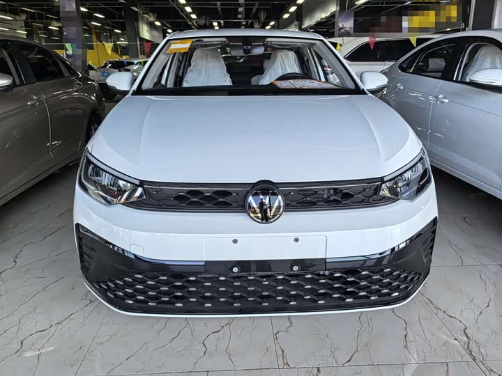 Фото 2 - Volkswagen Lavida