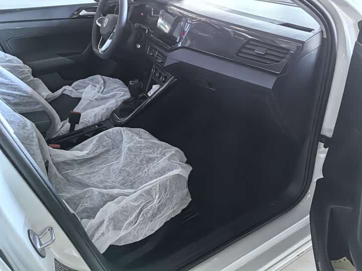 Фото 8 - Volkswagen Lavida