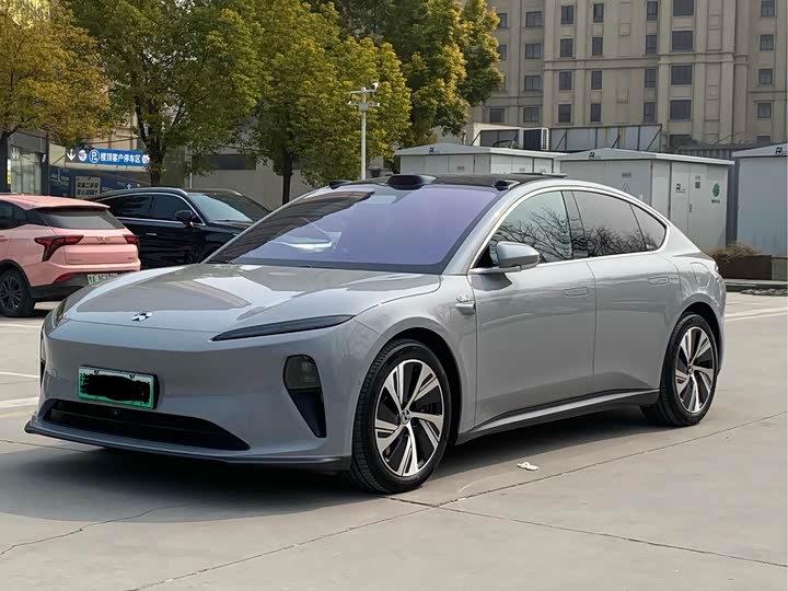 Фото 1 - Nio ET5