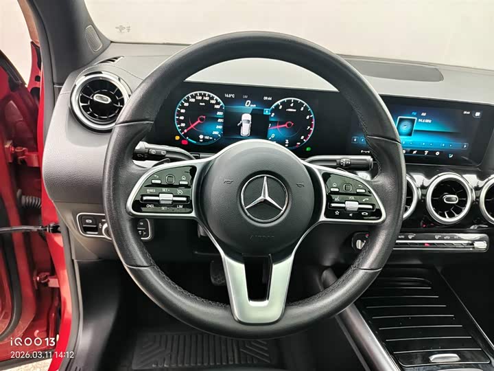 Фото 4 - Mercedes-Benz GLA-Class