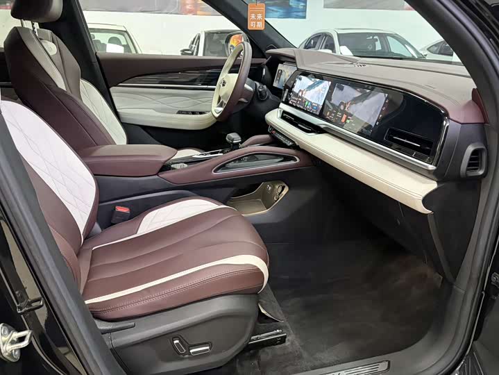 Фото 7 - Geely Monjaro