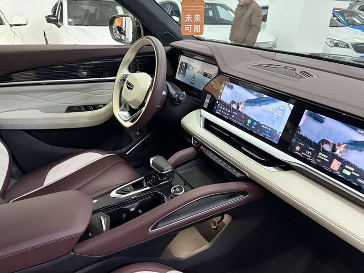 Фото 8 - Geely Monjaro