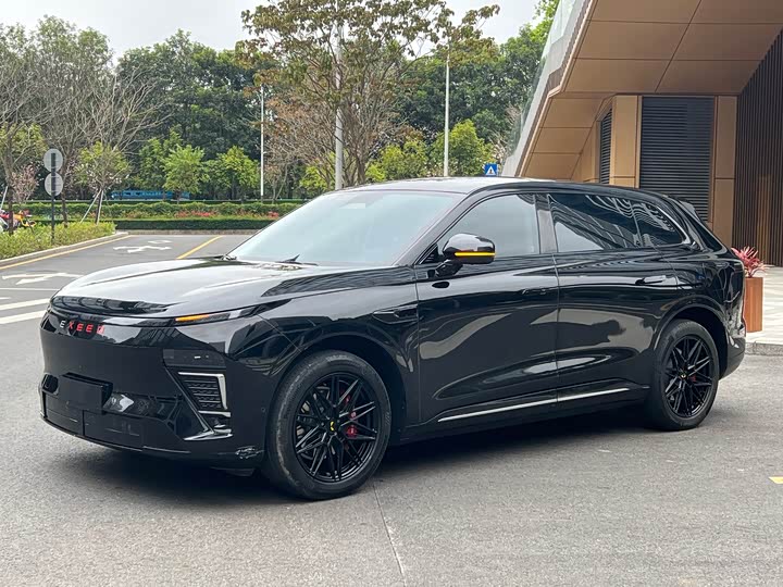 Фото 1 - Exeed Sterra ET