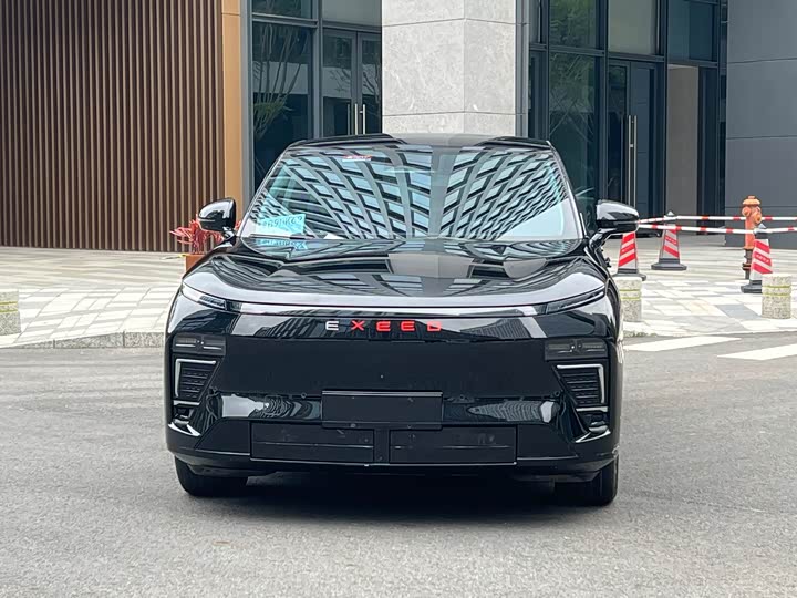 Фото 2 - Exeed Sterra ET