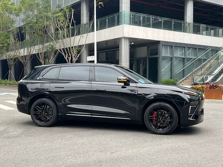 Фото 8 - Exeed Sterra ET