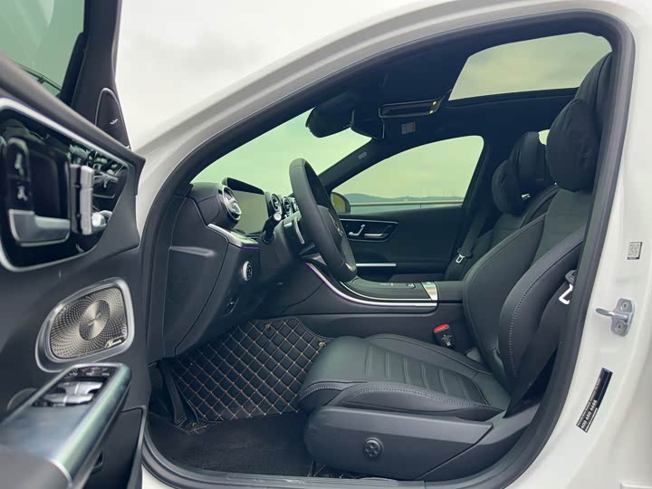 Фото 8 - Mercedes-Benz C-Class