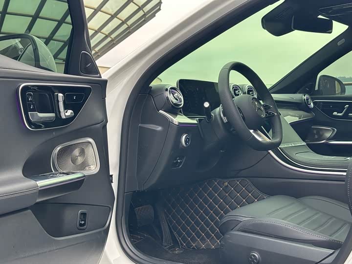 Фото 9 - Mercedes-Benz C-Class