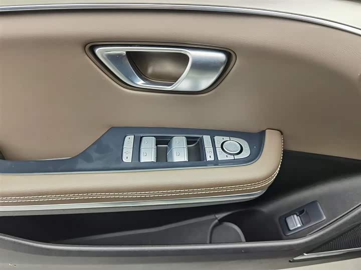 Фото 9 - BYD Han