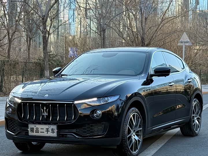 Фото 1 - Maserati Levante