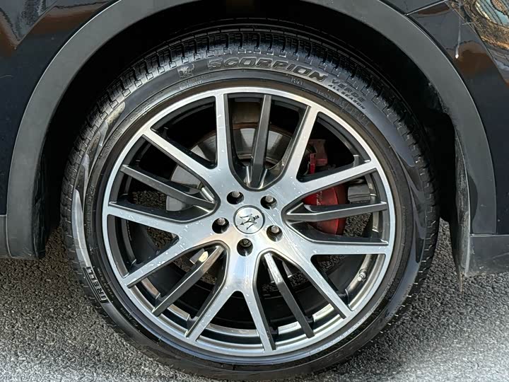 Фото 5 - Maserati Levante