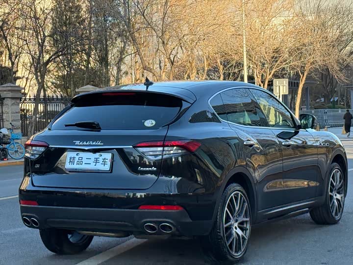 Фото 6 - Maserati Levante