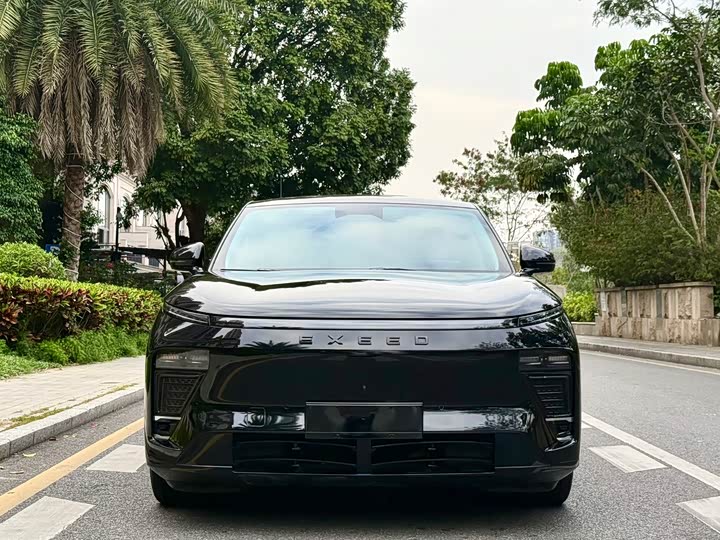 Photo 2 - Exeed Sterra ES