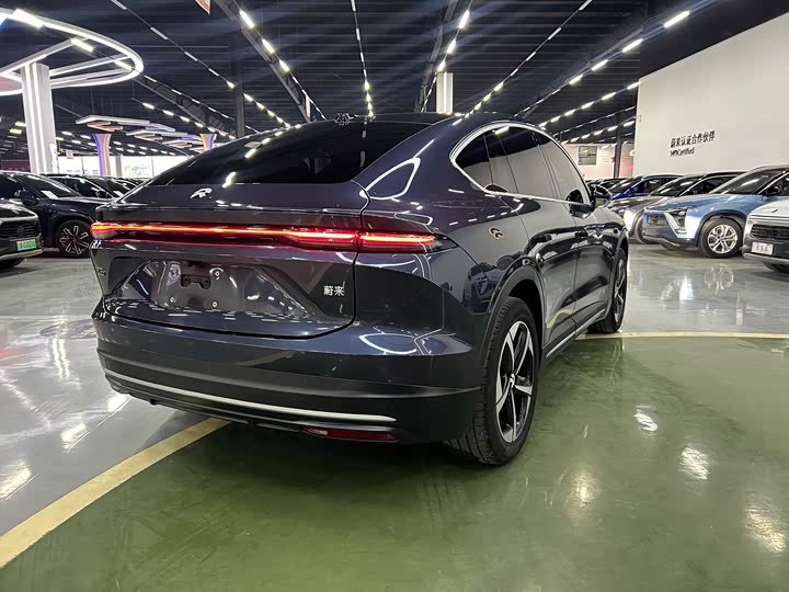 Фото 2 - Nio EC6