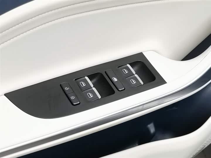 Фото 9 - Chery Tiggo 3x