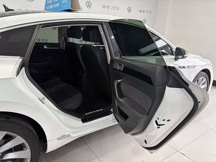 Фото 8 - Volkswagen CC