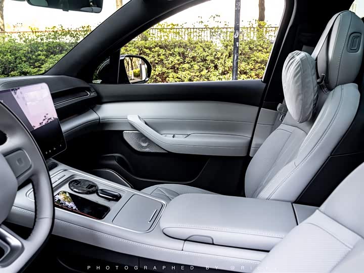 Фото 8 - Nio ES6