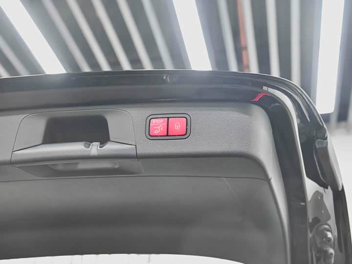 Фото 6 - Mercedes-Benz GLC-Class