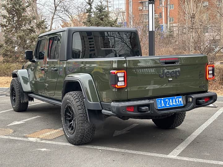 Фото 5 - Jeep Gladiator