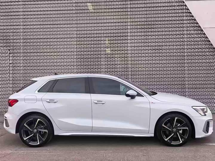 Фото 5 - Audi A3