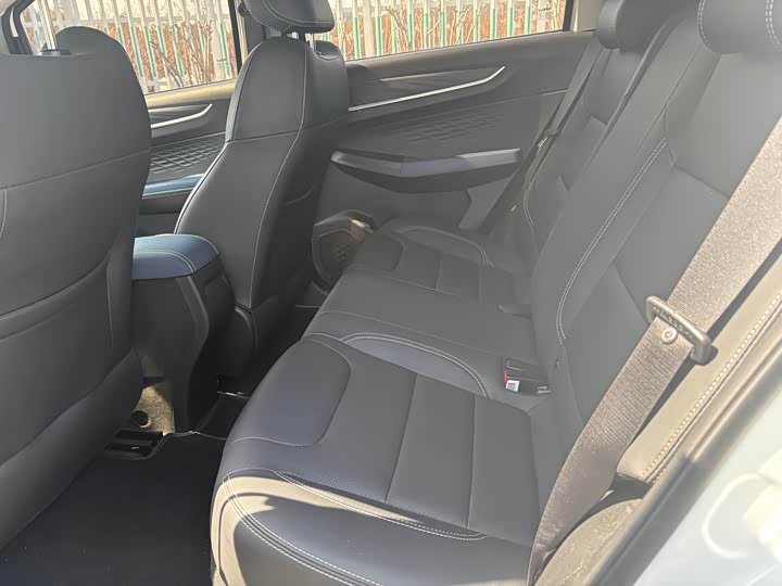 Фото 7 - Geely Geometry EX3