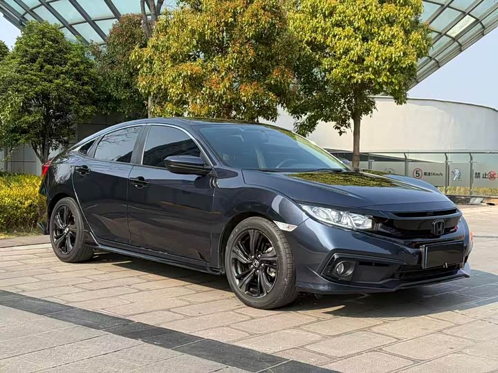 Фото 3 - Honda Civic