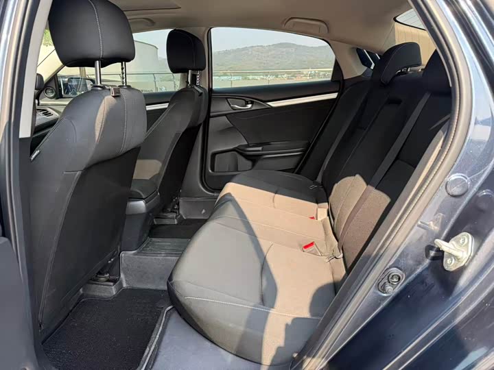 Фото 5 - Honda Civic