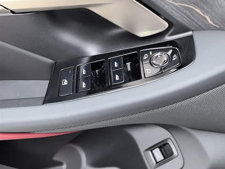 Фото 9 - BMW 5 Series