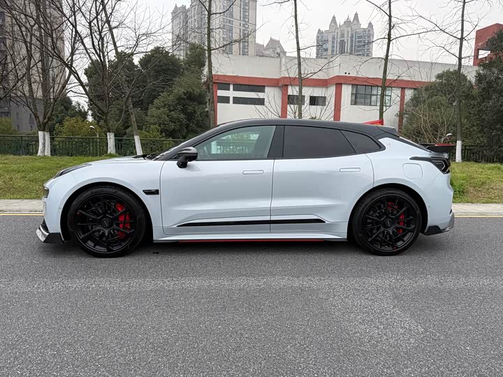 Фото 3 - Zeekr 001 FR