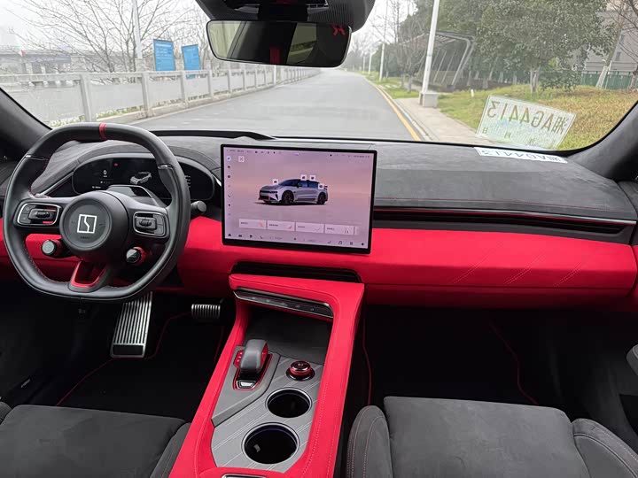 Фото 8 - Zeekr 001 FR