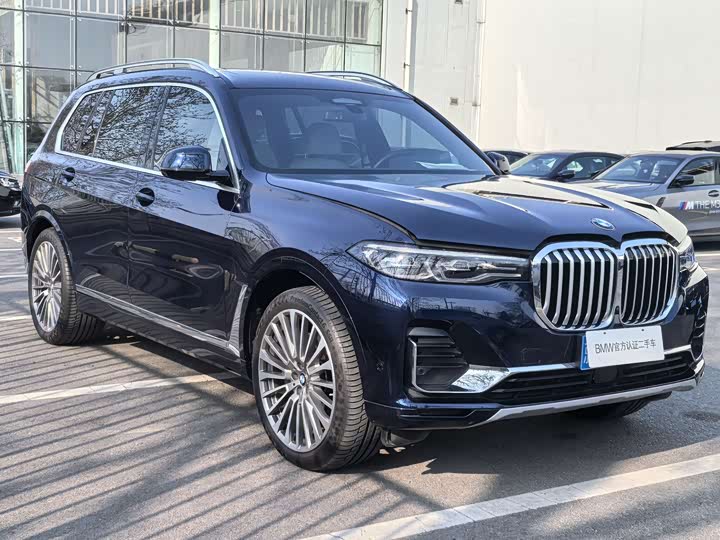 Фото 2 - BMW X7