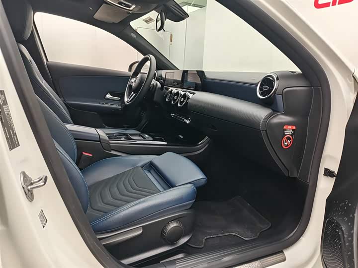 Фото 3 - Mercedes-Benz A-Class