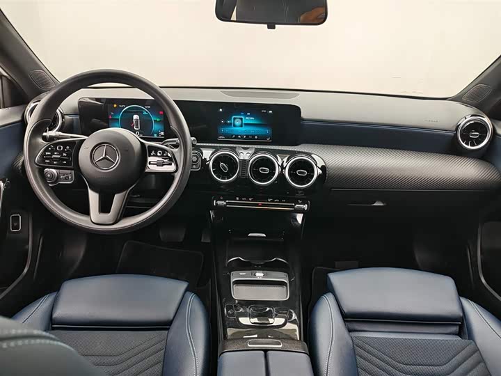 Фото 7 - Mercedes-Benz A-Class