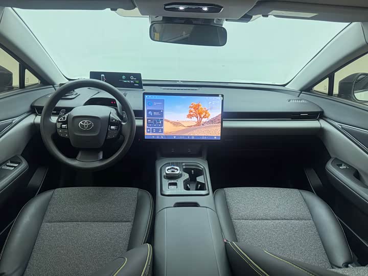 Фото 8 - Toyota bZ5