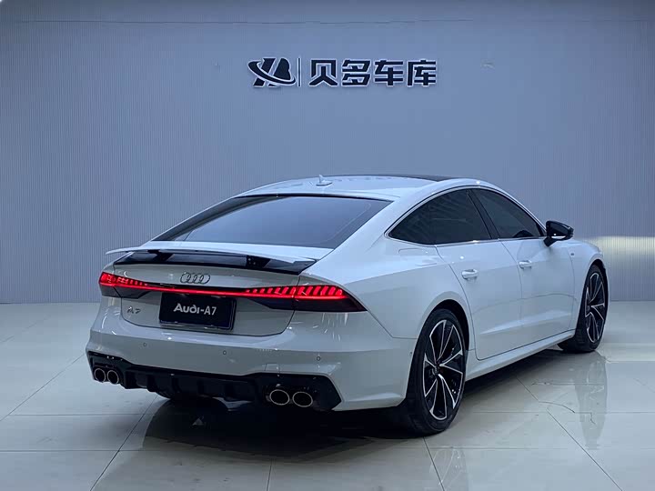 Фото 5 - Audi A7