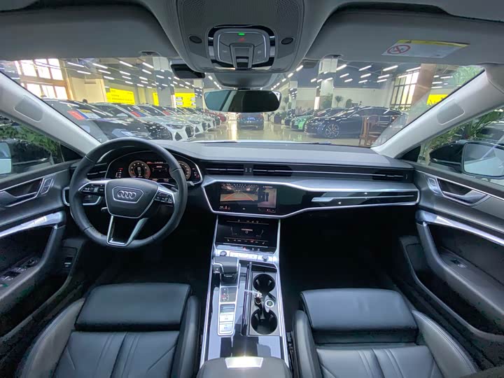 Фото 8 - Audi A7