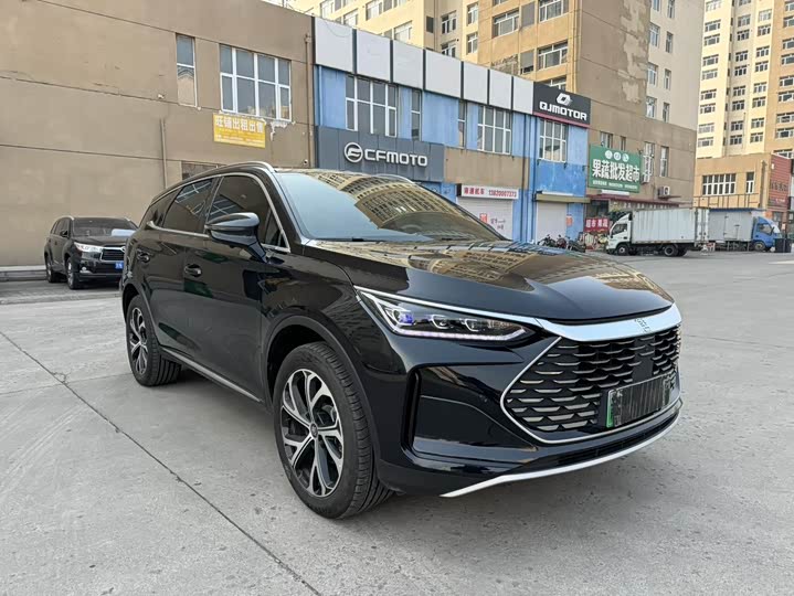 Фото 2 - BYD Tang Hybrid/EV