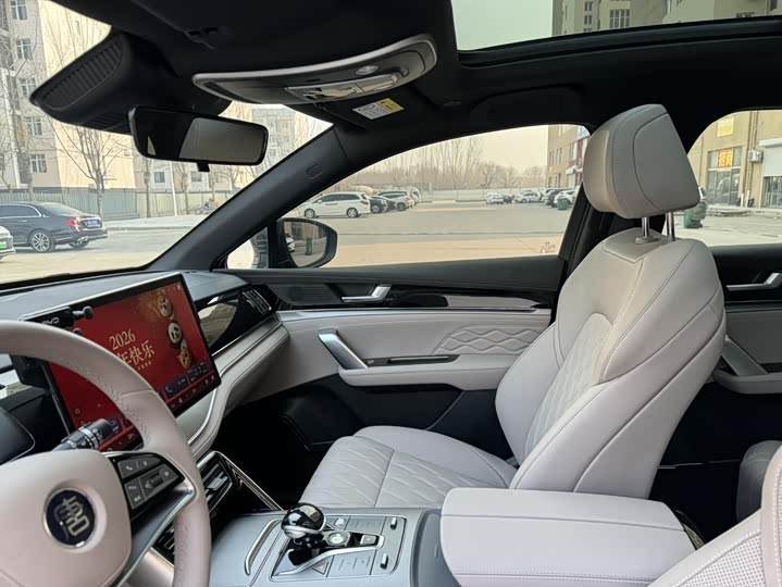 Фото 9 - BYD Tang Hybrid/EV