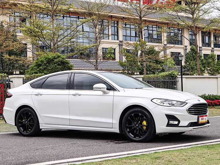 Photo 3 - Ford Mondeo