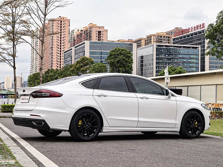 Photo 5 - Ford Mondeo