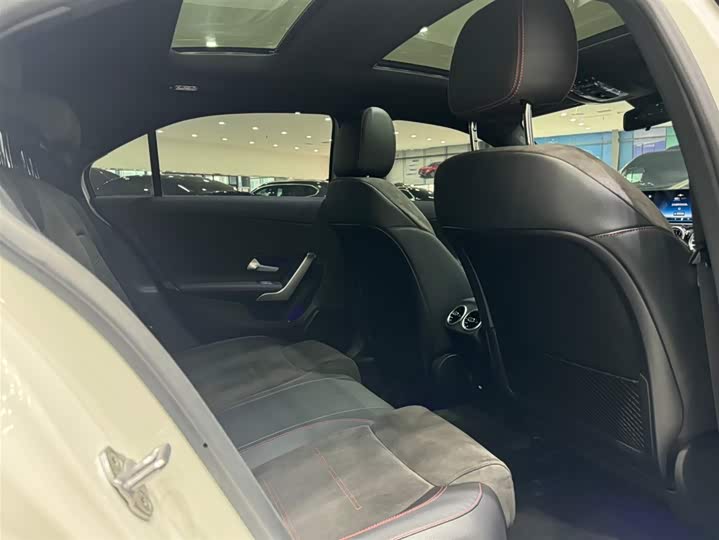 Фото 5 - Mercedes-Benz A-Class