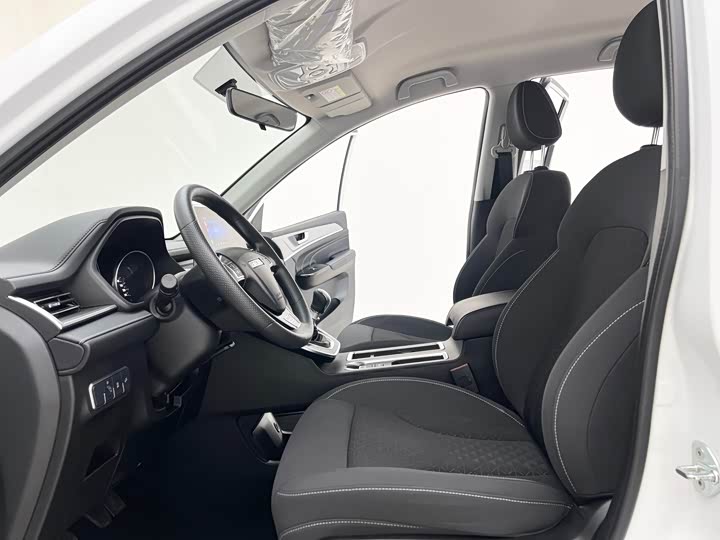 Фото 7 - Haval M6