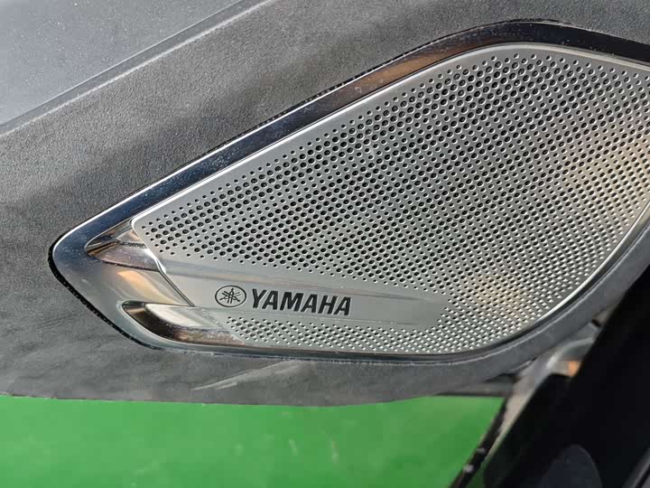 Фото 9 - Zeekr 001