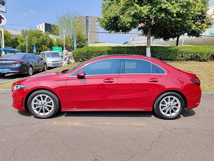 Фото 3 - Mercedes-Benz A-Class