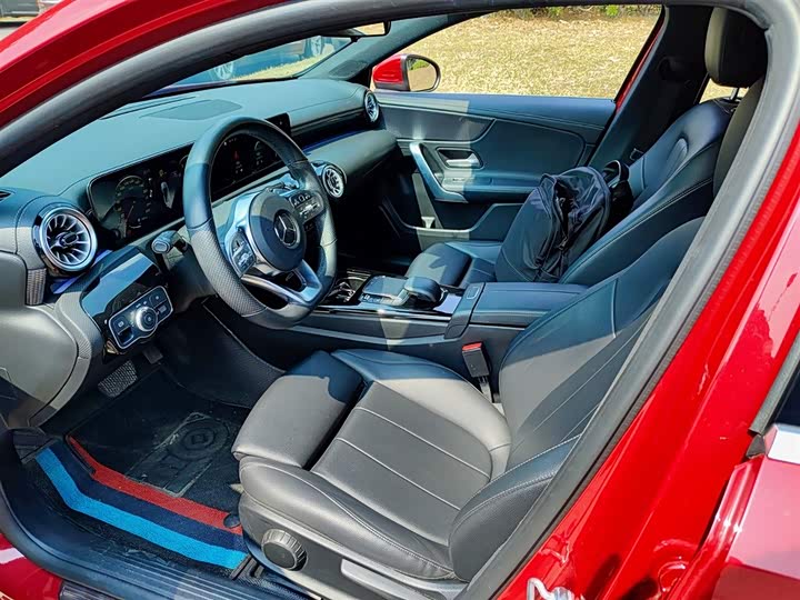 Фото 7 - Mercedes-Benz A-Class