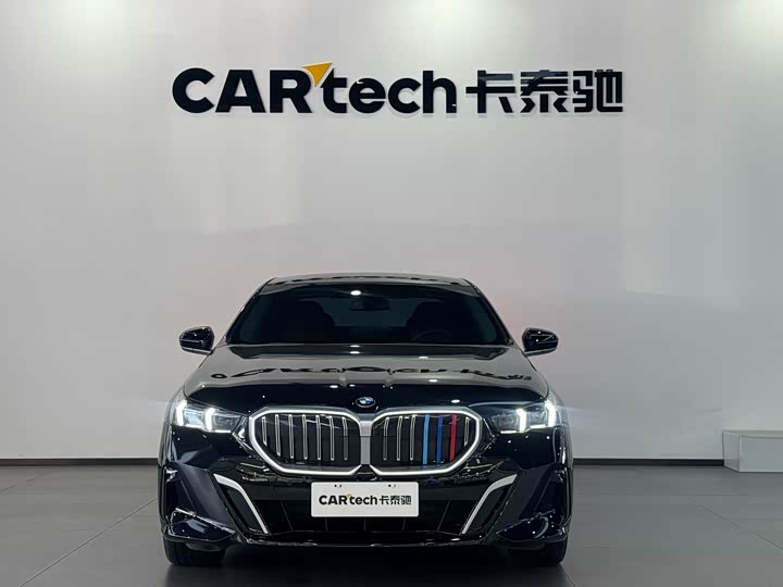 Фото 2 - BMW 5 Series