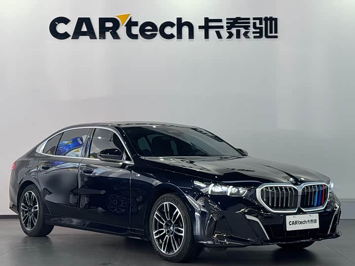 Фото 3 - BMW 5 Series